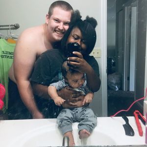 Meet your Posher, Karmyia